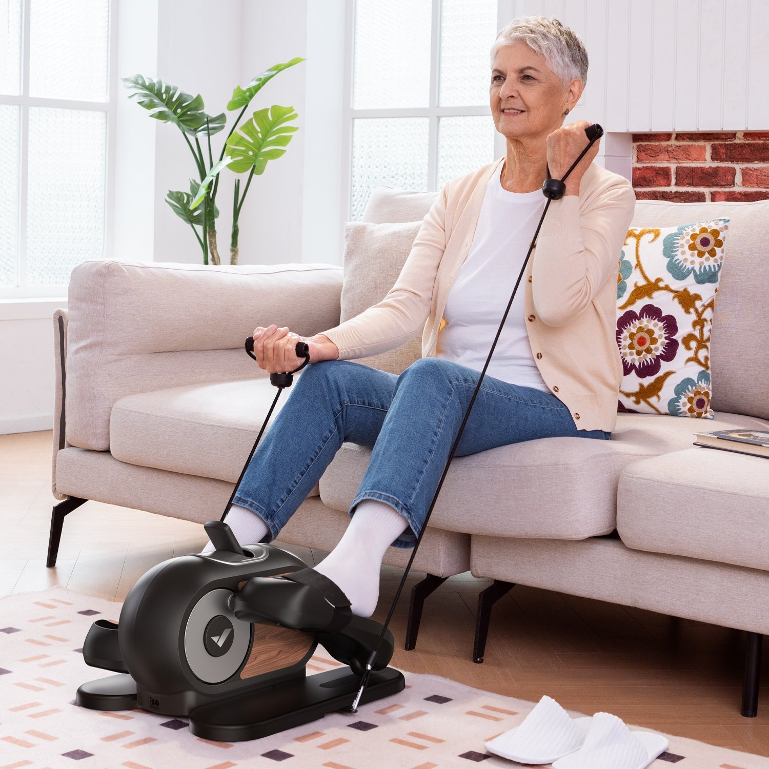 Merach E32B1 Mini Elliptical Trainer